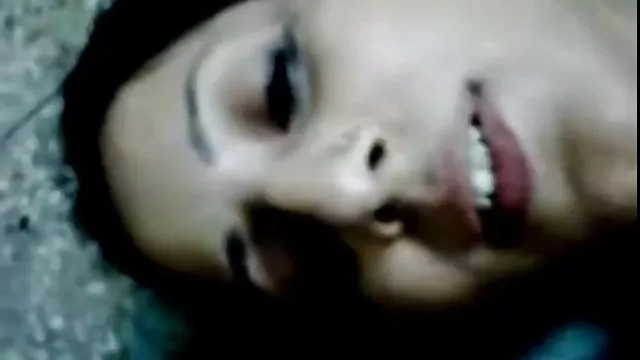 角質妻子的口頭和異族性行為