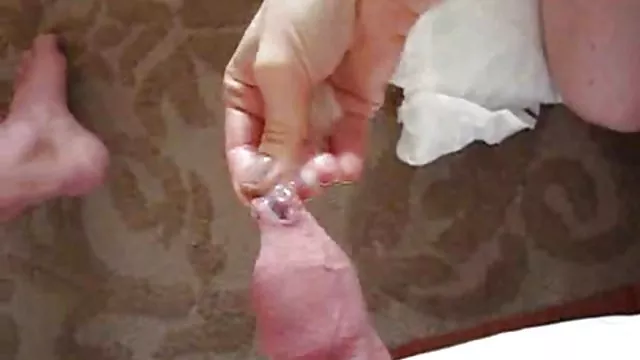 內衣的老婦人比以往更加角質和熱