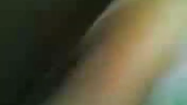金發和黑髮，豐滿，非常角質