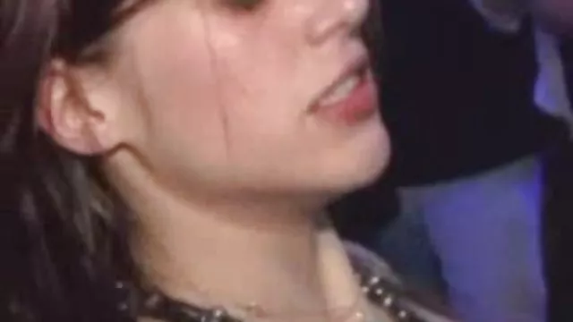 華麗的大山雀女孩被幸運他媽的性交