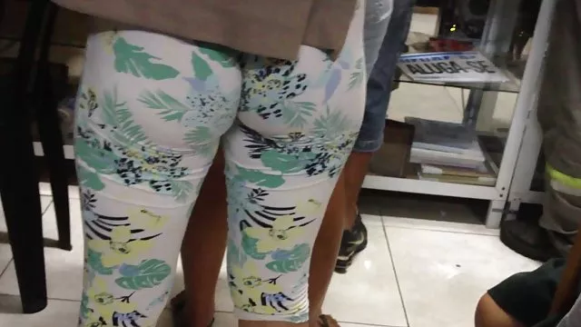 得到性教訓的年輕紅頭髮人