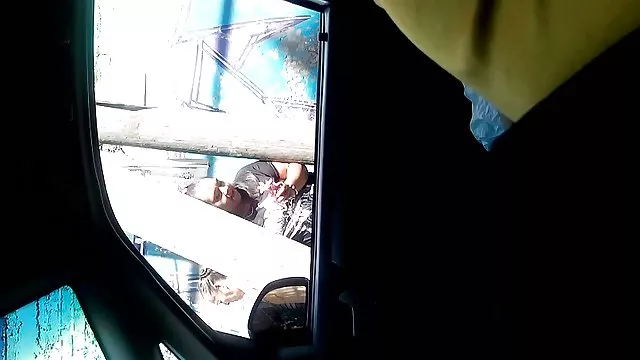 妻子喝了陌生人的所有牛奶